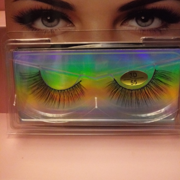 Lashes - Picture 3 of 3